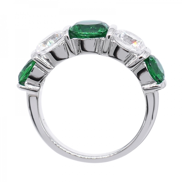 straordinario anello in argento 925 con pietre verdi e bianche 