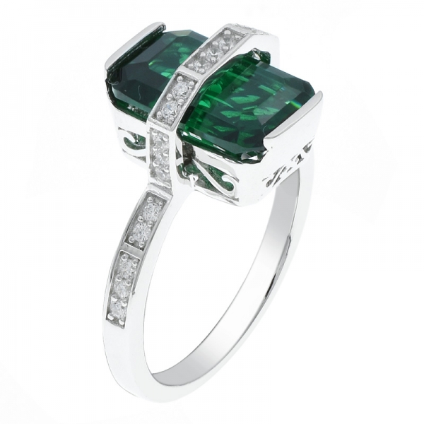 cina anello unico fatto a mano in argento con taglio smeraldo verde nano 