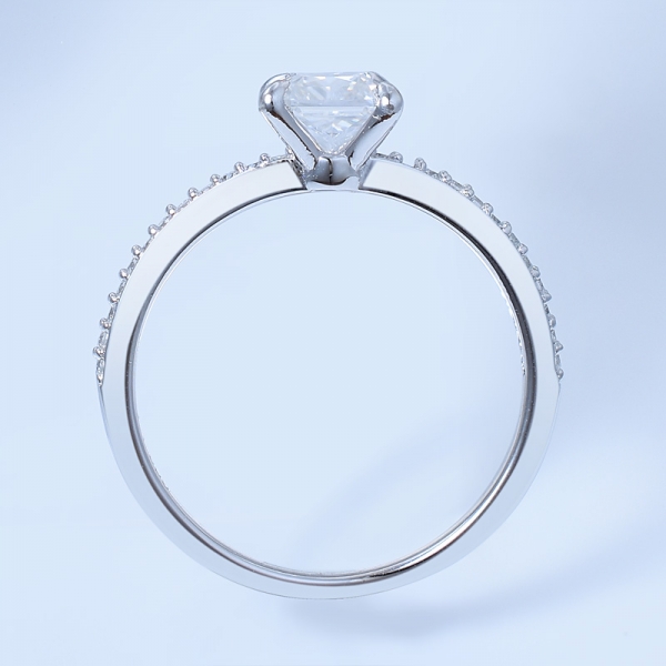 Anello di fidanzamento pave in argento sterling 925 con forma quadrata bianco cz 