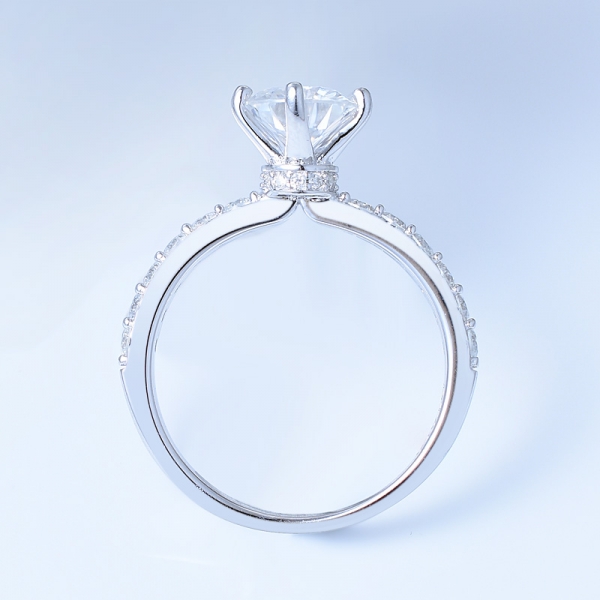 Anello di fidanzamento pave in argento sterling 925 con forma rotonda bianco cz 