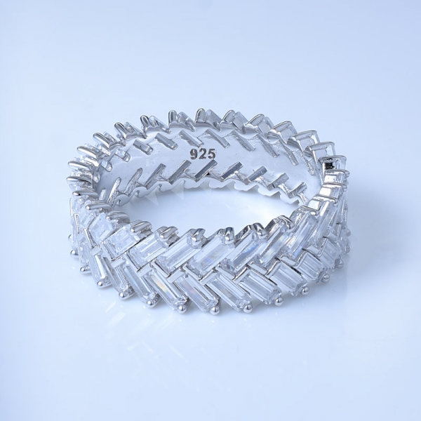 Anello infinito in argento sterling 925 con zirconi cubici con baguette bianca 