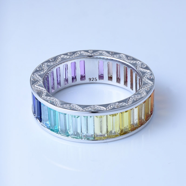 corindone rodiato multicolore taglio baguette su anelli arcobaleno antichi in argento sterling 