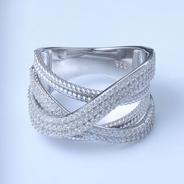 anello di fidanzamento con zirconi bianchi e zirconi bianchi su argento sterling 