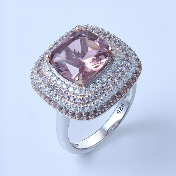 il taglio a cuscino simula la pietra di morganite in oro rosa su set di anelli da sposa in argento sterling 