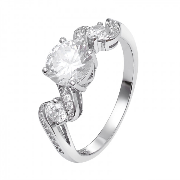 Vintage di Pietra, Tre Moissanite Anello di Fidanzamento con Diamante da 1 Carato (ctw) sterling argento 