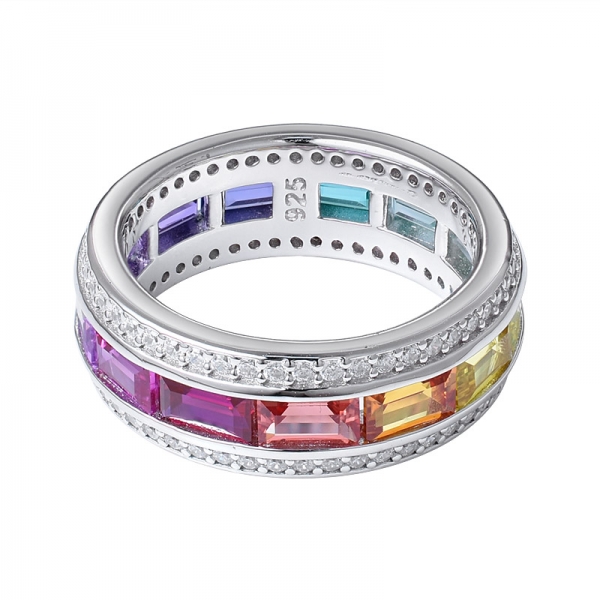 anello a fascia in argento con zaffiro colorato baguette rodiato su argento 