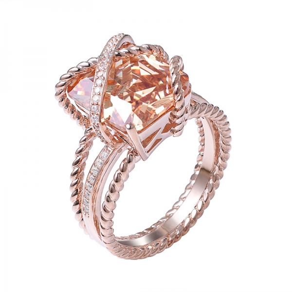 in oro rosa 18 carati con zirconi bianchi e champagne su anello in argento sterling 