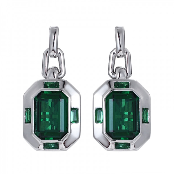 Smeraldo verde 4 carati rodio simulato su orecchino in argento sterling 