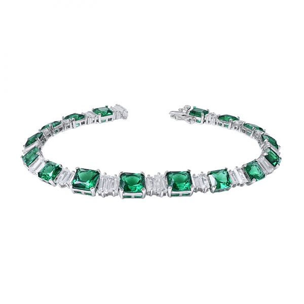 Smeraldo verde taglio princess creato con rodio su bracciale in argento sterling 