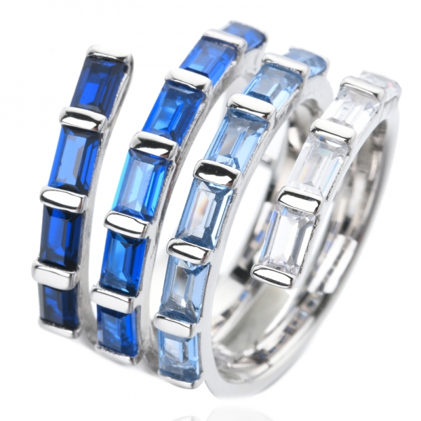 anello di fidanzamento con pietra preziosa dell'eternità in argento sterling rodiato taglio baguette con spinello blu 