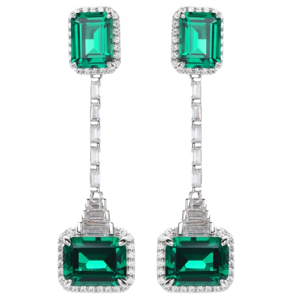 Orecchini pendenti lunghi da donna con smeraldo creato in cristallo austriaco 