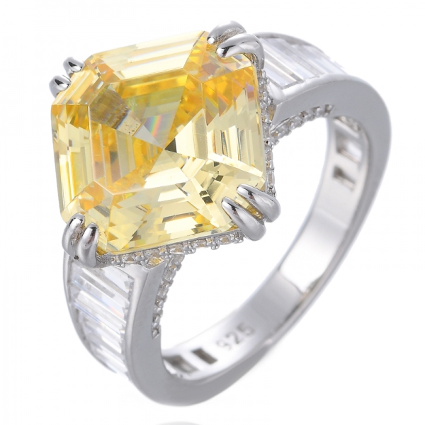 Anello di fidanzamento con diamante giallo certificato taglio Asscher in oro bianco massiccio
 