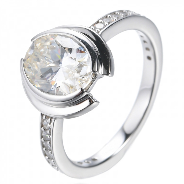 Anello centrale in argento placcato oro con diamante ovale 925 con zirconi cubici gialli
 
