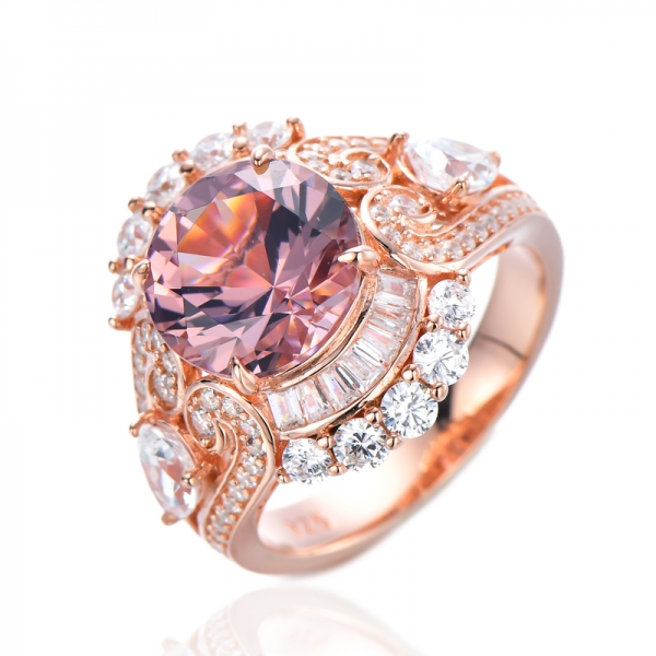 Anello di fidanzamento Halo con fascia divisa in morganite rosa a taglio rotondo da 4 carati in stile Art Déco floreale 