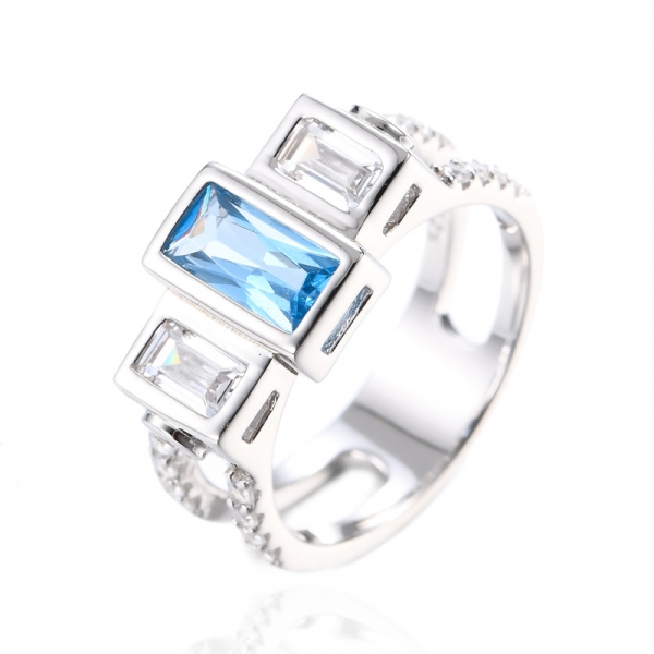 Anello in argento sterling 925 con zaffiro blu simulato e zirconi cubici 
