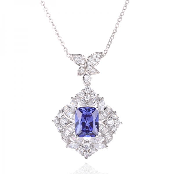 Ciondolo in argento rodiato con tanzanite ottagonale e zirconi bianchi 