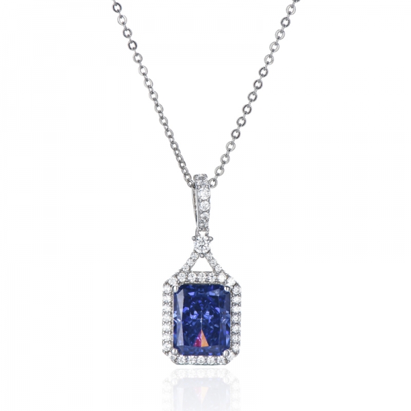 Ciondolo in argento rodiato con tanzanite ottagonale e zirconi bianchi rotondi 