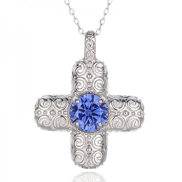 Ciondolo croce in argento rodiato con tanzanite rotonda con zirconi cubici 925 