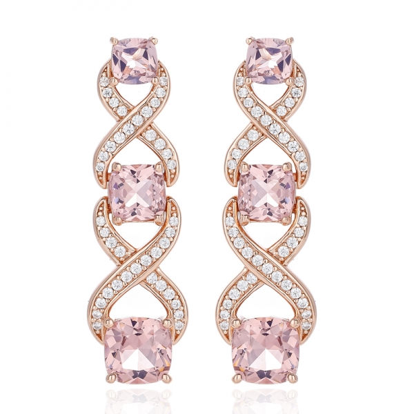 Orecchino in argento nano con morganite taglio cuscino e zirconi cubici bianchi rotondi con placcatura in oro rosa 