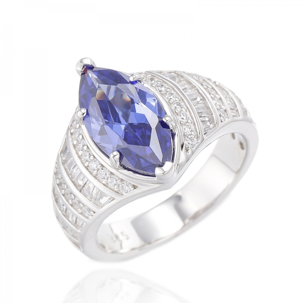 Anello Marquise con tanzanite e baguette in argento rodiato con zirconi bianchi 