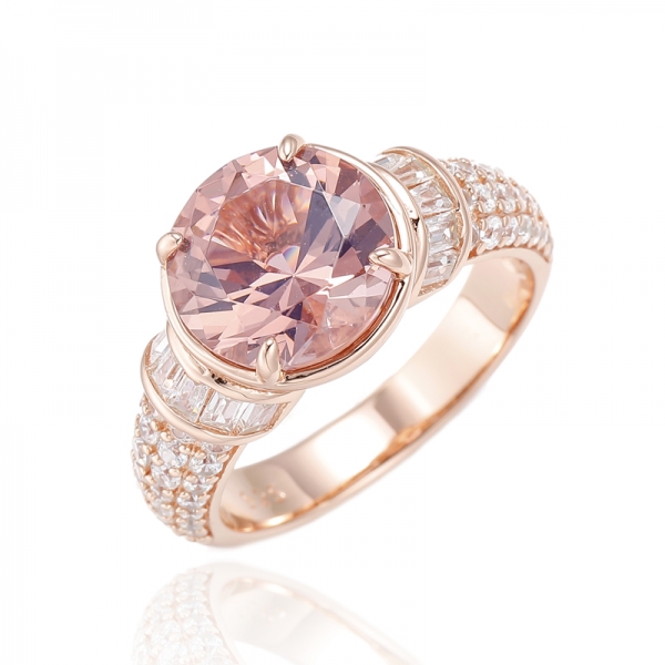 Anello rotondo in argento con morganite nano e baguette con zirconi bianchi e placcatura in oro rosa 