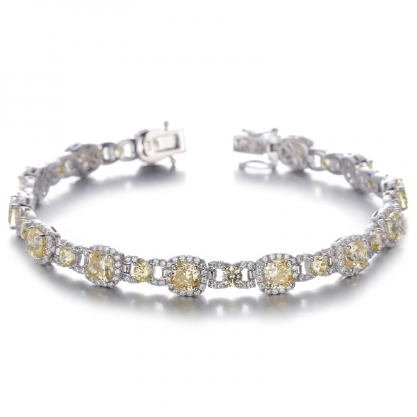 Bracciale in argento rodiato con cuscino e diamante rotondo G color zirconi cubici
     