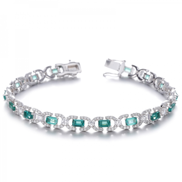 Bracciale in argento rodiato con zirconi cubici color G e diamanti rotondi a taglio smeraldo
     