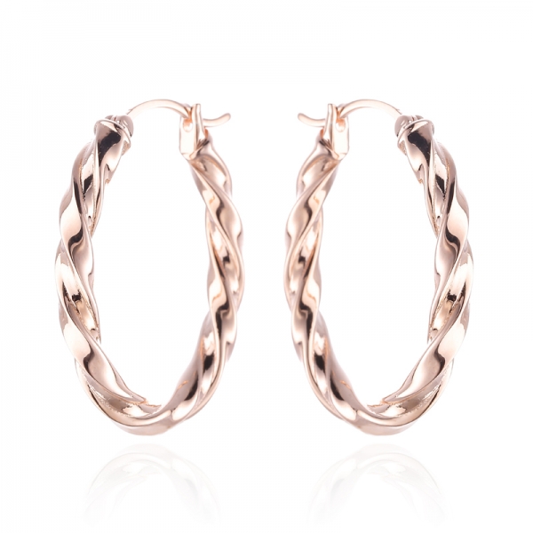 
     Orecchino in argento sterling 925 con placcatura in oro rosa
     