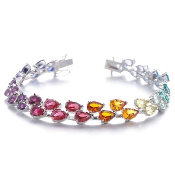 
     Bracciale in argento rodiato con zirconi cubici color arcobaleno a forma di pera
     