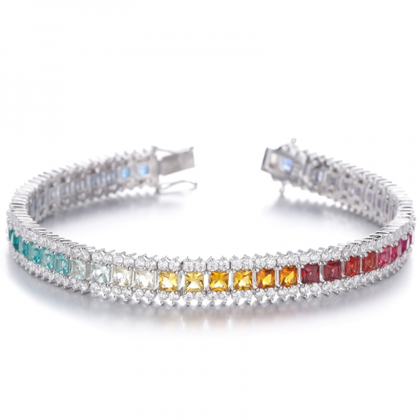 
     Bracciale quadrato in argento rodiato color arcobaleno e zirconi cubici bianchi rotondi
     