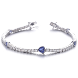 
     Bracciale in argento 925
    