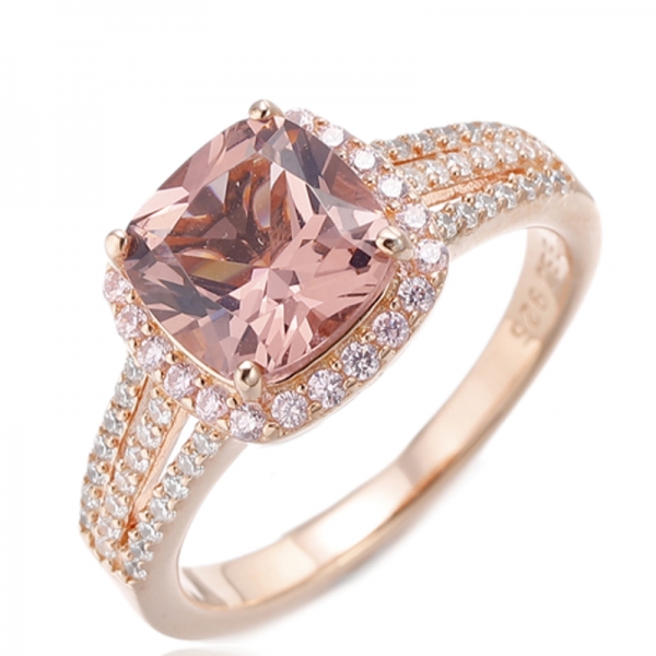 Anello in argento con morganite nano e zirconi cubici rosa rotondi con placcatura in oro rosa 