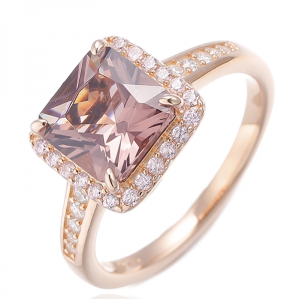 Anello in argento con nano morganite ottagonale e zirconi cubici rosa rotondi con placcatura in oro rosa 