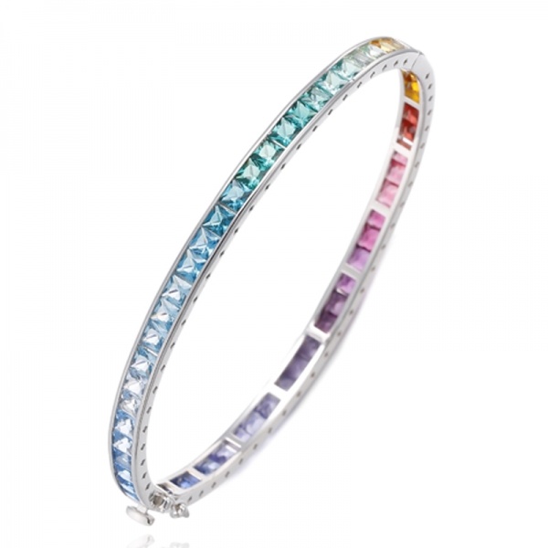 Bracciale rigido quadrato in argento rodiato con zirconi cubici color arcobaleno 