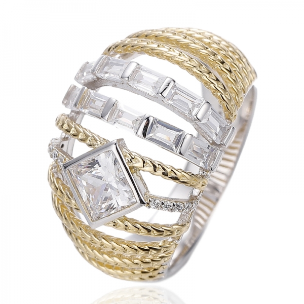 Anello in argento con diamanti quadrati rosa e zirconi cubici bianchi baguette con placcatura in rodio e oro rosa 