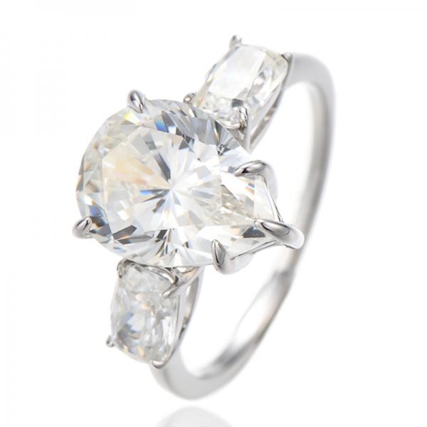 Anello in argento rodiato con zirconi cubici a forma di pera e cuscino con diamanti G 