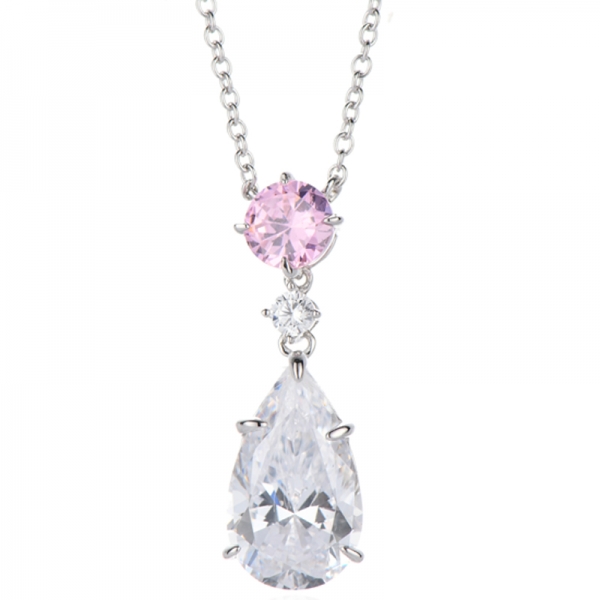Collana in argento rodiato con zirconi cubici bianchi a forma di pera e rosa rotondi 