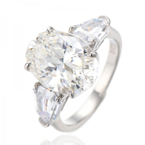 Anello in argento rodiato con zirconi cubici bianchi e rosa a forma ovale con diamanti ettagono 