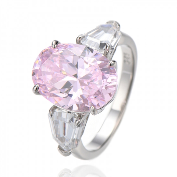 Anello in argento rodiato con zirconi cubici bianchi e rosa a forma ovale con diamanti ettagono 
