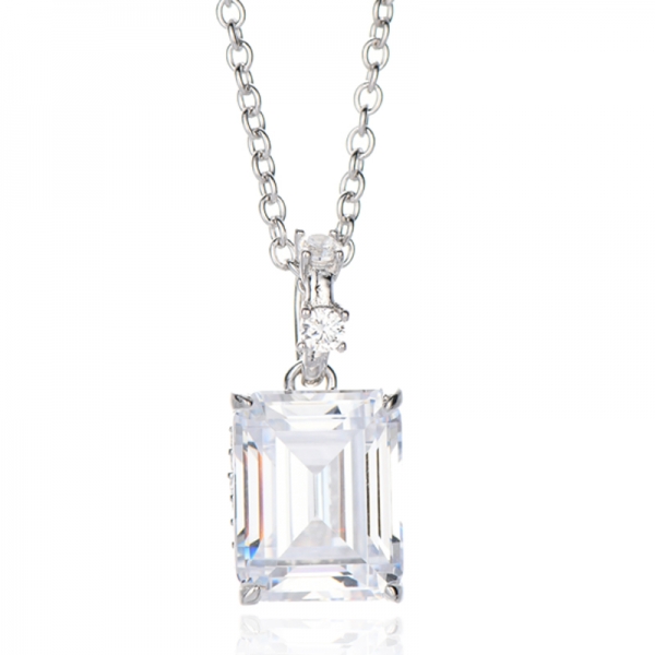 Collana in argento rodiato con zirconi cubici bianchi rotondi e taglio smeraldo 