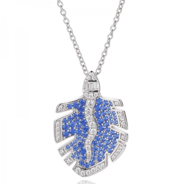 Ciondolo in argento rodiato con zircone cubico bianco nano verde rotondo e affusolato 